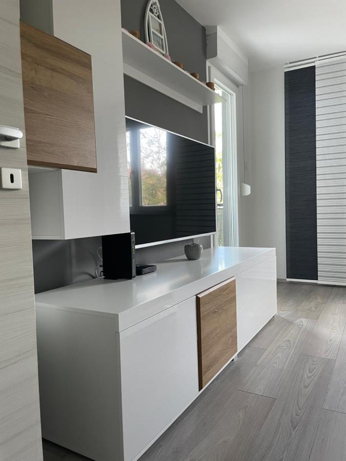 Apartment Tomy غييكا المظهر الخارجي الصورة